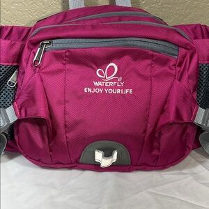 NWOT Incredible Waterfly Women's Hip / Shoulder Bag Waterproof Raspberry Adjust